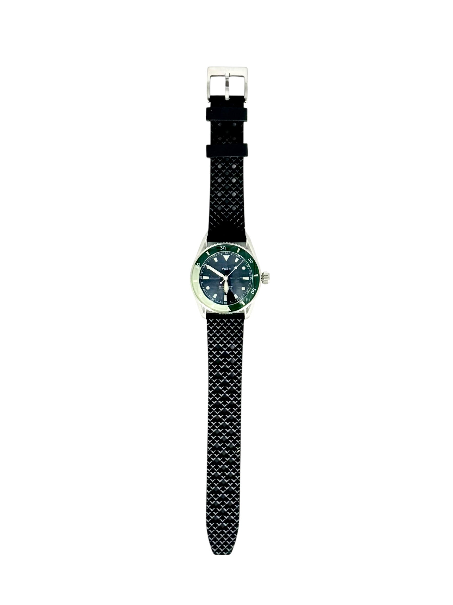 VAER D4 x Outerknown Diver Solar Watch Set